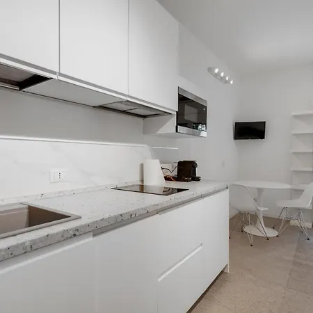 Apartment Wonderful Studio In Pta Romana 10 Mins From Duomo By Easylife