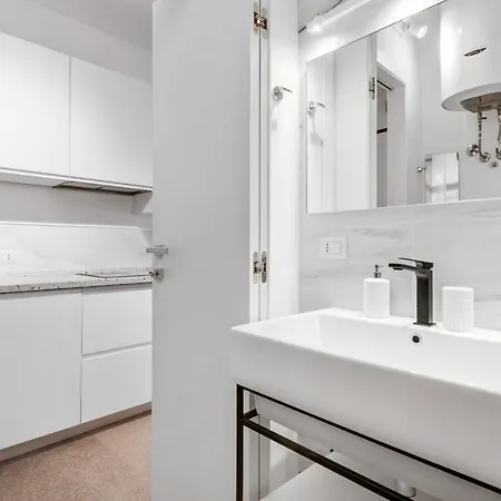 Wonderful Studio In Pta Romana 10 Mins From Duomo By Easylife Milan