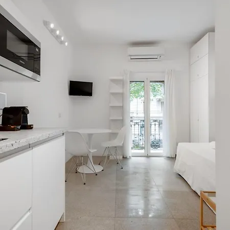 Apartment Wonderful Studio In Pta Romana 10 Mins From Duomo By Easylife *