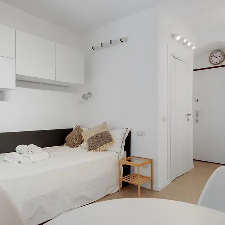Wonderful Studio In Pta Romana 10 Mins From Duomo By Easylife Apartment